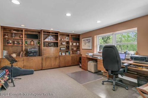 6 Southview Ter, Middletown NJ 07748-2415 exterior