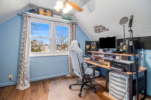 705 Geyer Ave, Mishawaka IN 46544-4334 exterior