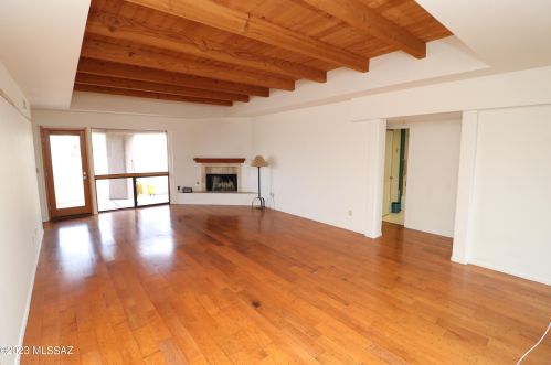 3677 Prince Village Pl, Tucson AZ  85719-2028 exterior