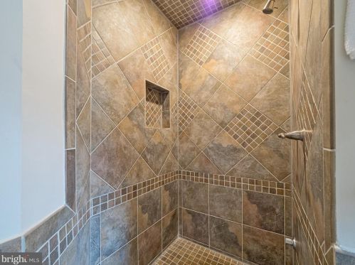 3801 Elbert Ave, Alexandria VA 22305-2058 exterior