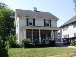 52 Eliot Ave, Newton, MA 02465-1711