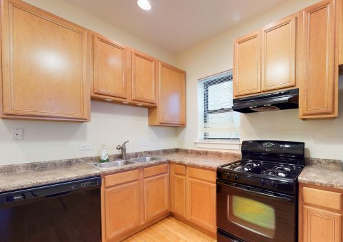 1922 Wilson Ave, Chicago IL 60625-3760 exterior