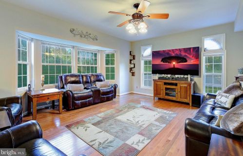 60 Radcliffe Dr, Huntingtown MD 20639-8701 exterior