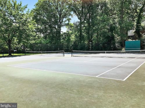 9609 Hastings Dr, Silver Spring MD 20901-3198 exterior