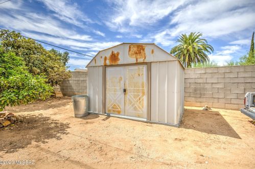 3702 March Pl, Tucson AZ 85713-4227 exterior