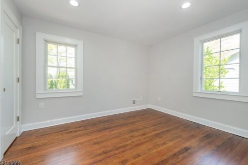 18 Kensington Ter, Maplewood NJ  07040-1323 exterior