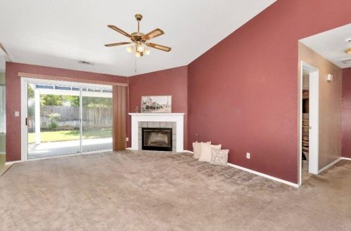 922 Springer Dr, Turlock CA 95382-0273 exterior