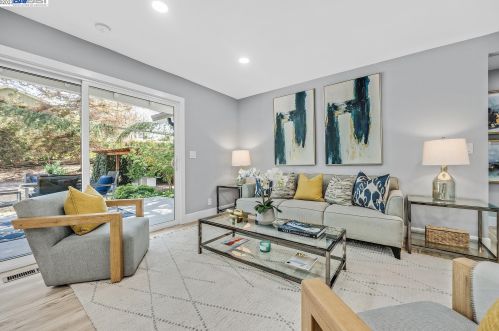 1945 Jameson Ct, Concord CA 94521-1609 exterior