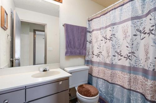 7241 Coronado Cir, Austin TX 78752-2008 exterior