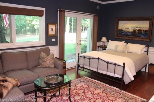 3586 Walnut Brk Dr, Rochester MI 48309-4065 exterior