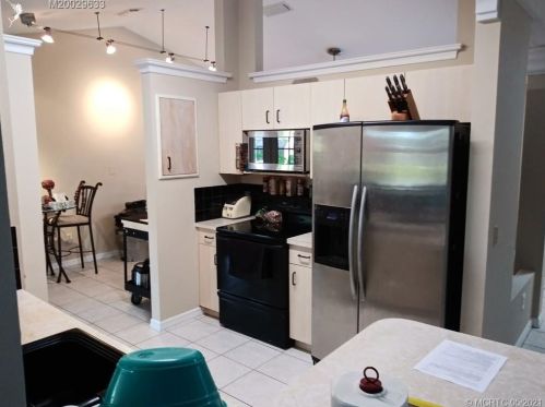 1937 Aladdin St, Fort Pierce, FL 34953-1716