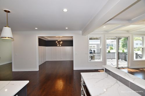 385 Berkley Ave, Elmhurst IL 60126-3167 exterior