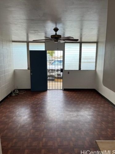 1239 Kokea St, Honolulu, HI 96817-3490