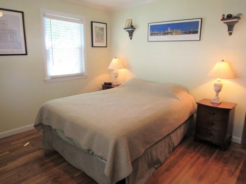 72 Cres St, Providence RI 02907-3237 exterior