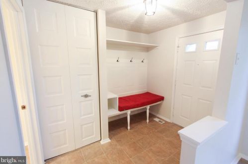 7800 Havenside Ter, Rockville MD 20855-2261 exterior