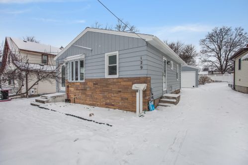 129 35th St, Grand Rapids, MI 49548-2249