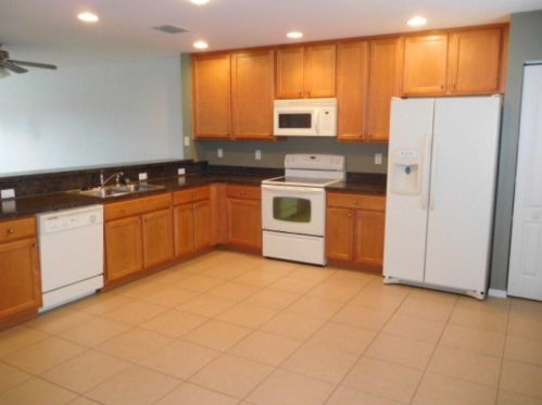 2426 Santos Dr, Fort Pierce FL  34952-8038 exterior