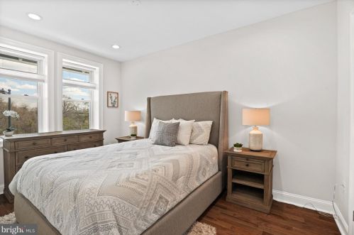 3210 Park Pl, Washington DC  20010-2529 exterior