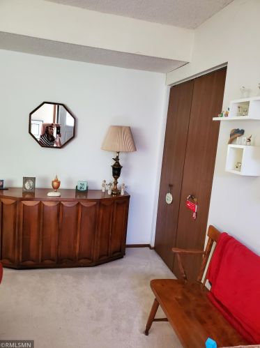 1210 Ferndale St, Saint Paul, MN 55119-3141