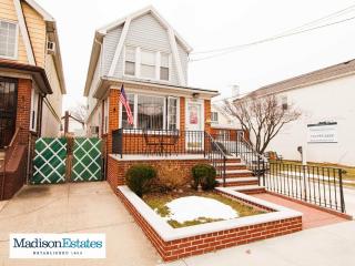 2066 Coleman St, Brooklyn, NY 11234-5012
