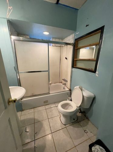 2801 Avers Ave, Chicago IL 60629-4318 exterior