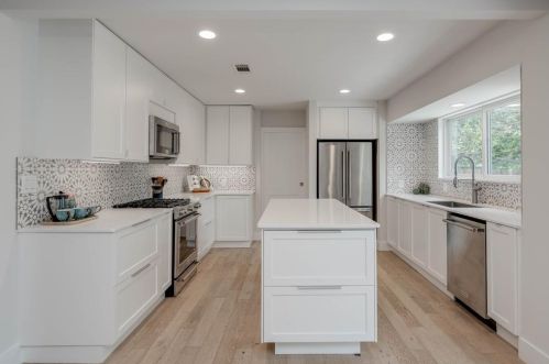 5405 Fairmont Cir, Austin TX 78745-2757 exterior