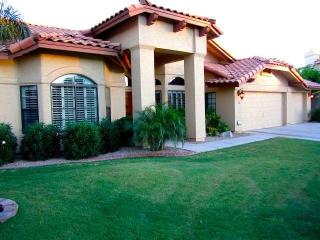 1515 Honeysuckle Ln, Chandler AZ  85248-3676 exterior