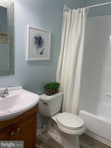 6579 Bermuda Grn Ct, Alexandria VA 22312-3106 exterior