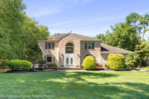 16 Overlook Dr, Jackson Twp, NJ 08527-4810