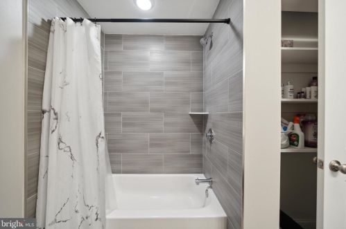 1424 Front St, Philadelphia PA  19147-3902 exterior