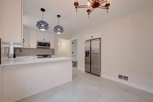 4852 La Crosse Ave, Chicago IL  60638-2119 exterior