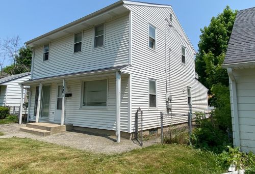 5848 65th St, Milwaukee, WI 53218-1923