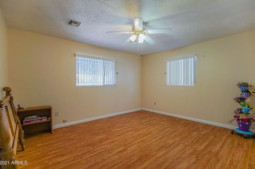 4701 40 Dr, Phoenix AZ 85019-1428 exterior