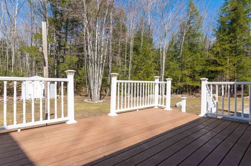 39 Minge Cv Rd, Alton NH 03810-4063 exterior