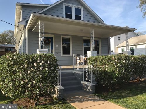 915 20th St, Arlington, VA 22202-2615