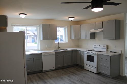 11612 21 Dr, Phoenix AZ 85015-5408 exterior