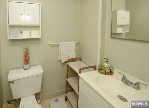 177 Dundee Ave, Paterson NJ 07503-1018 exterior