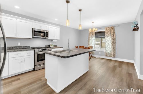 346 Mason Ave, Meskegon MI  49441-1946 exterior