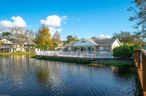 132 Pebble Shores Dr, Naples, FL 34110-9290