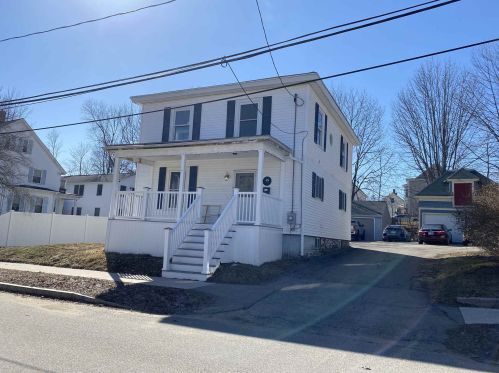 48 Concord St, Dover NH 03820-3138 exterior