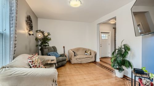 209 19th Ave, Broadview, IL 60153-1461