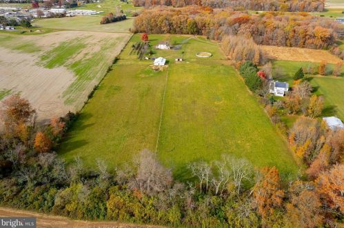 262 Lk Rd, Pilesgrove NJ 08098-3008 exterior