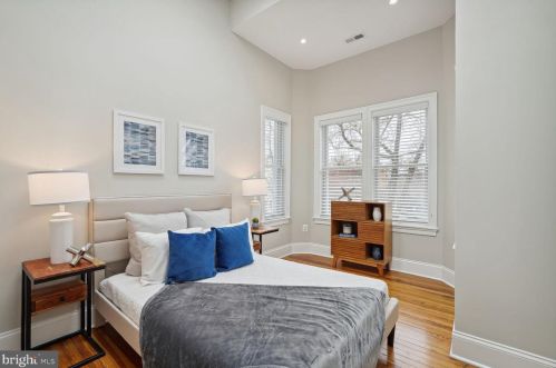 623 6 St, Washington DC 20024-2693 exterior