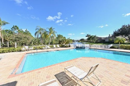 203 Burnt Pne Dr, Naples FL 34119-9775 exterior