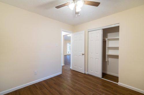 5118 Vlg Spg Dr, Humble TX exterior