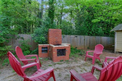 2127 Morris Ave, Tucker GA 30084-4510 exterior