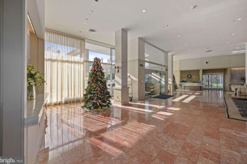 4201 Cathedral Ave, Washington DC  20016-4901 exterior