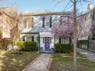 4004 Lovers Ln, Dallas TX  75225-7001 exterior