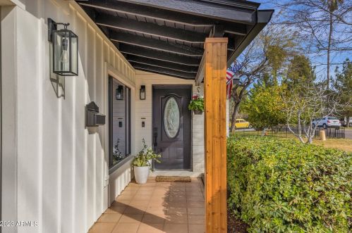 6704 11th St, Phoenix AZ  85014-1028 exterior