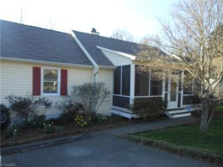 1520 Kenwalt Dr, Clemmons, NC 27012-8361